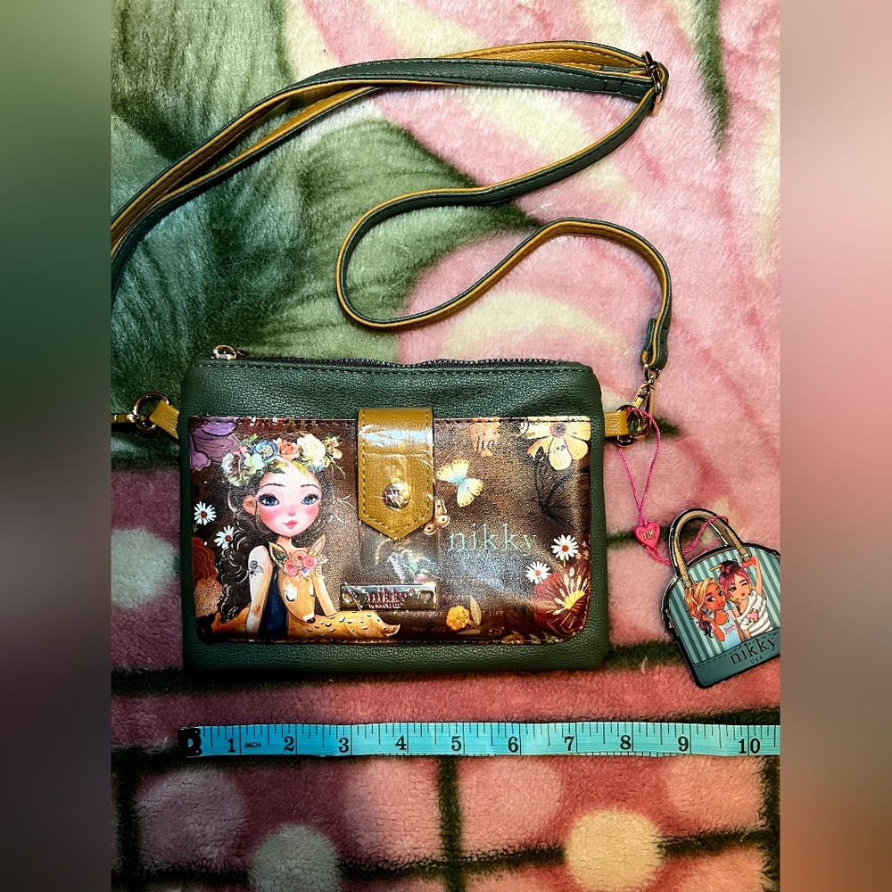 Crossbody purse